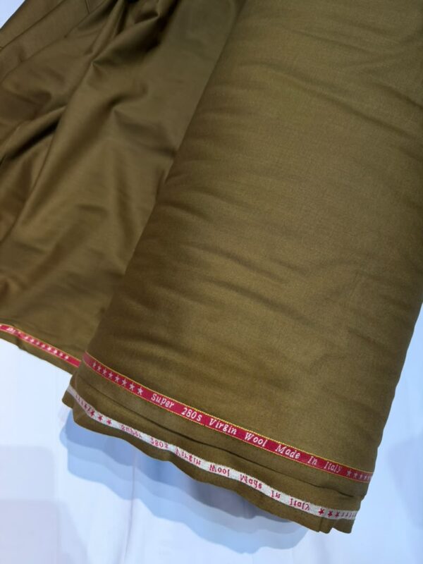 Brown 8 Star Super 280's Virgin Wool